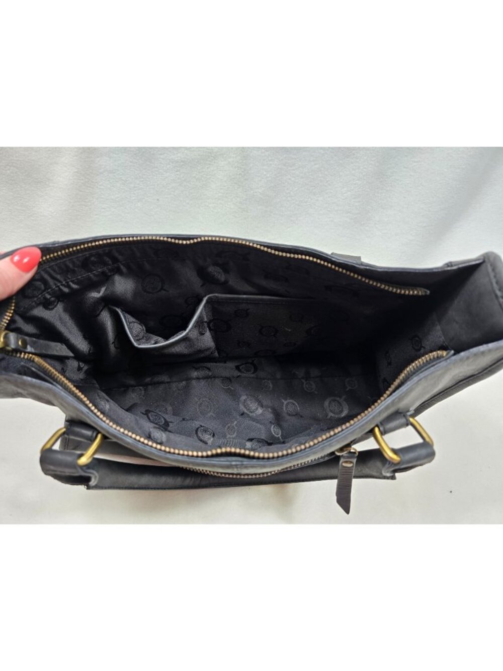 Born Black Leather Handbag With Double Handles & Zipper Closure - Picture 11 of 13
